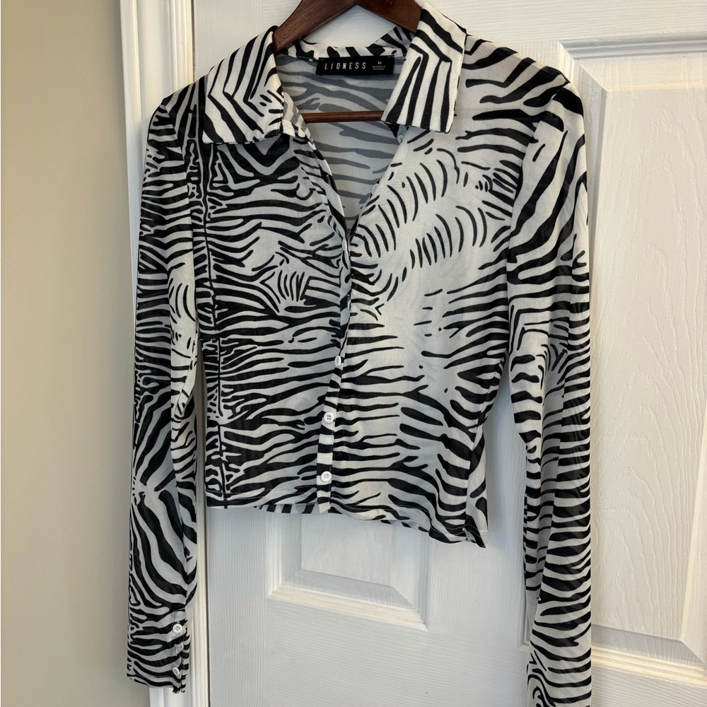Lioness Black and White Fitted Button Down Shirt